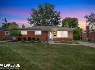 34629 Greentrees Rd, Sterling Heights, MI 48312
