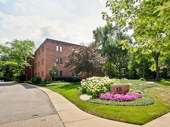 2nd image of 105 E Laurel Ave APT 204
