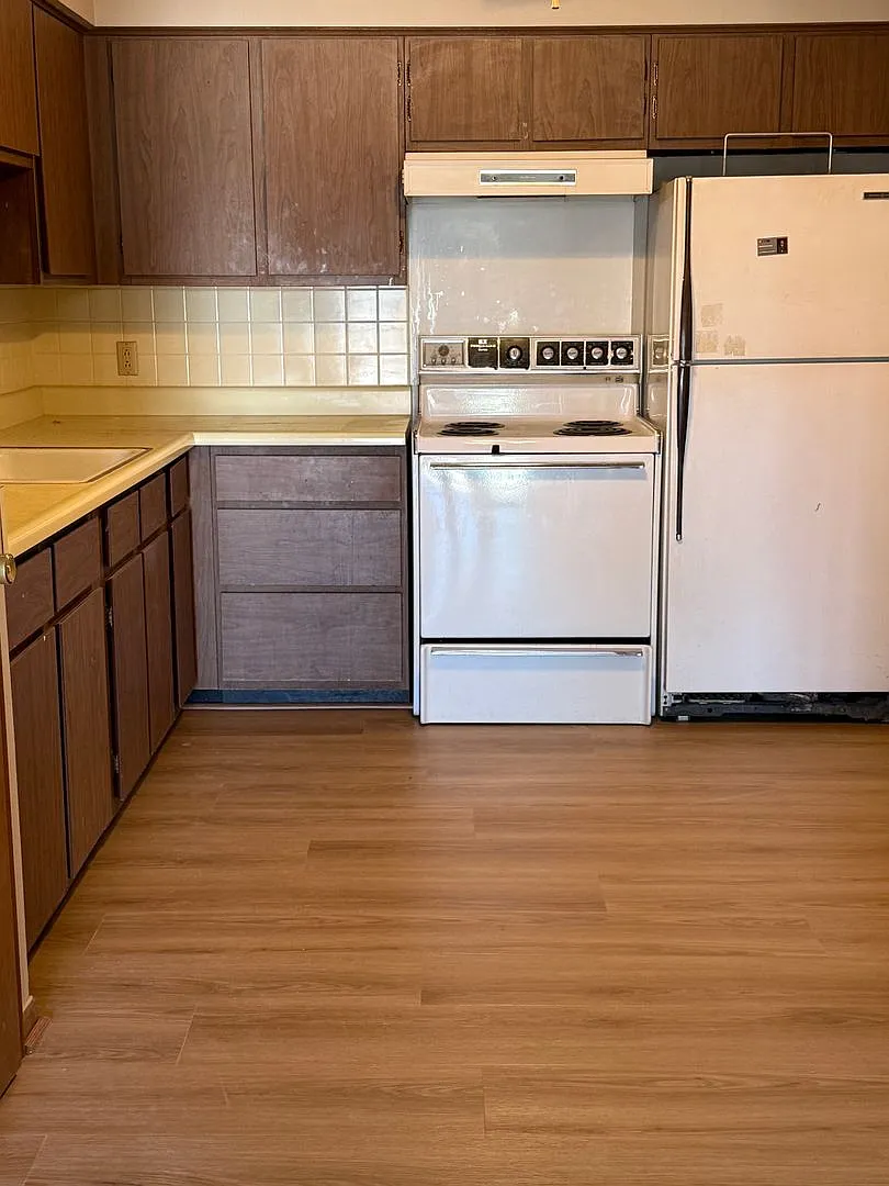 Lunar Properties 806 Jefferson St. — Photo 1