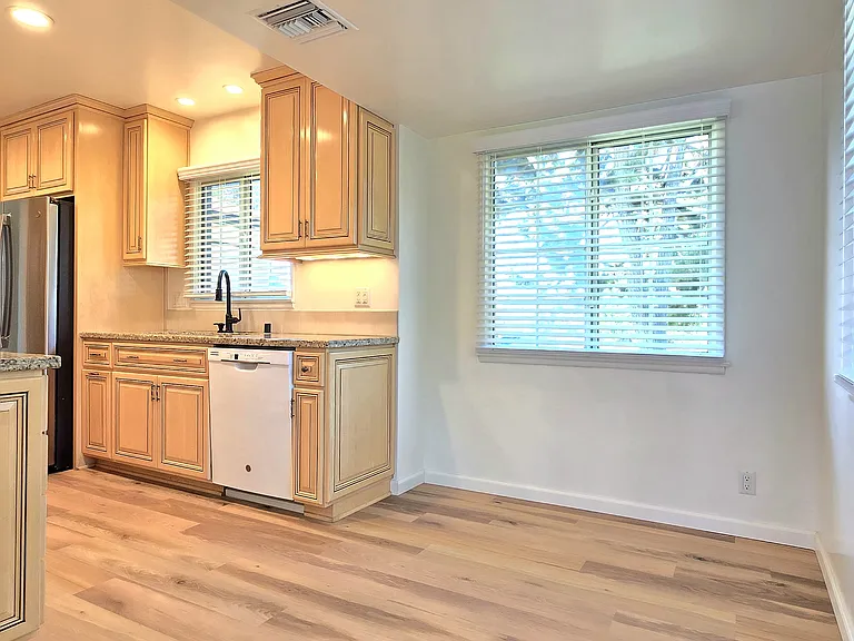 9341 Olive St — Photo 3