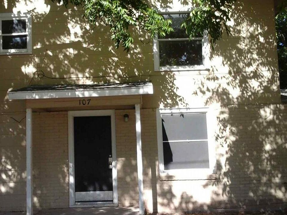 1st image of 107 N Avenue J