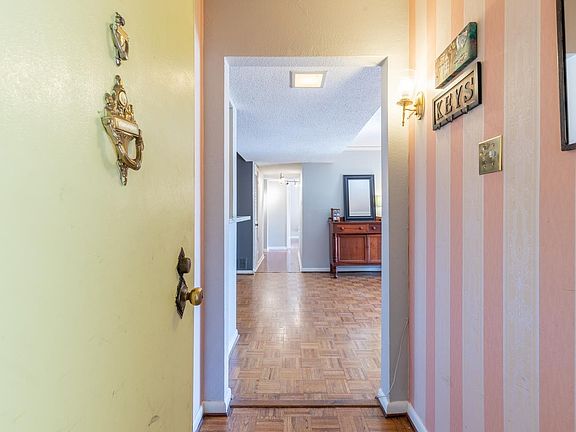 4th image of 4780 Eagle Crest Dr #3505