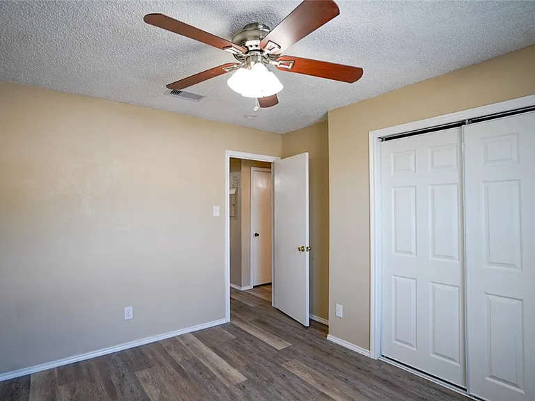 6702 Everhart Rd E #102 — Photo 11