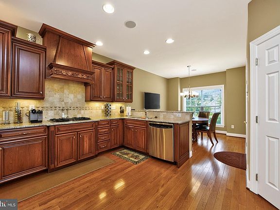 4th image of 40 Sagewood Dr #162