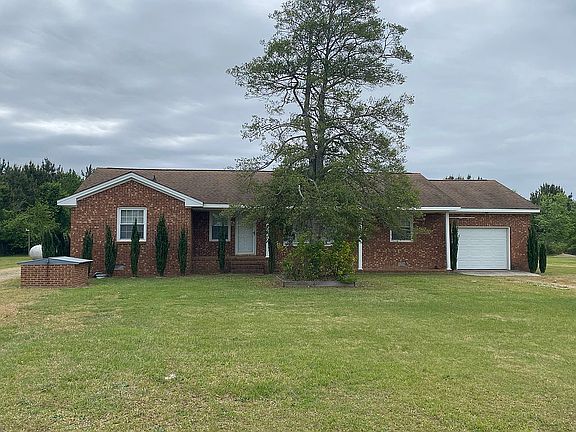 2nd image of 406 Woodruff Rd