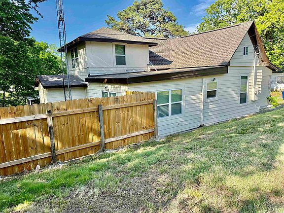 4th image of 3601 Parker St