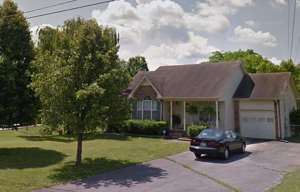 1st image of 806 Southwoods Dr