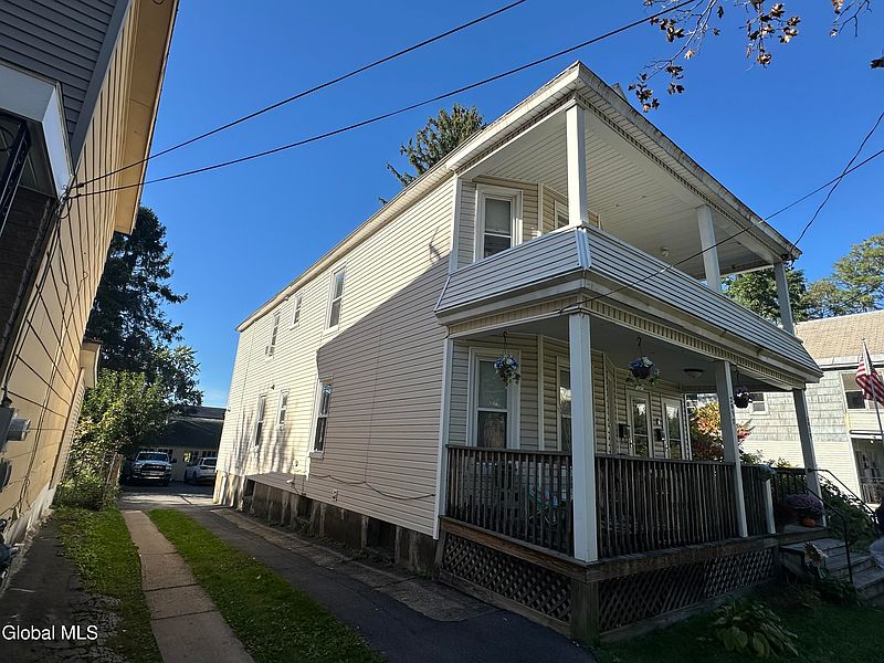 4th image of 2017 Avenue B