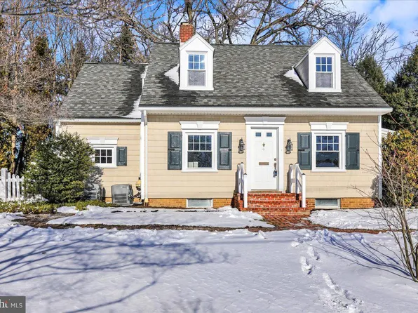 43 Wabank Rd, Millersville, PA 17551