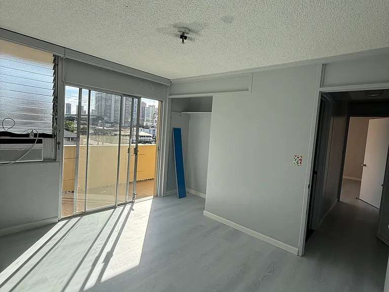 727 University Ave #303 — Photo 5