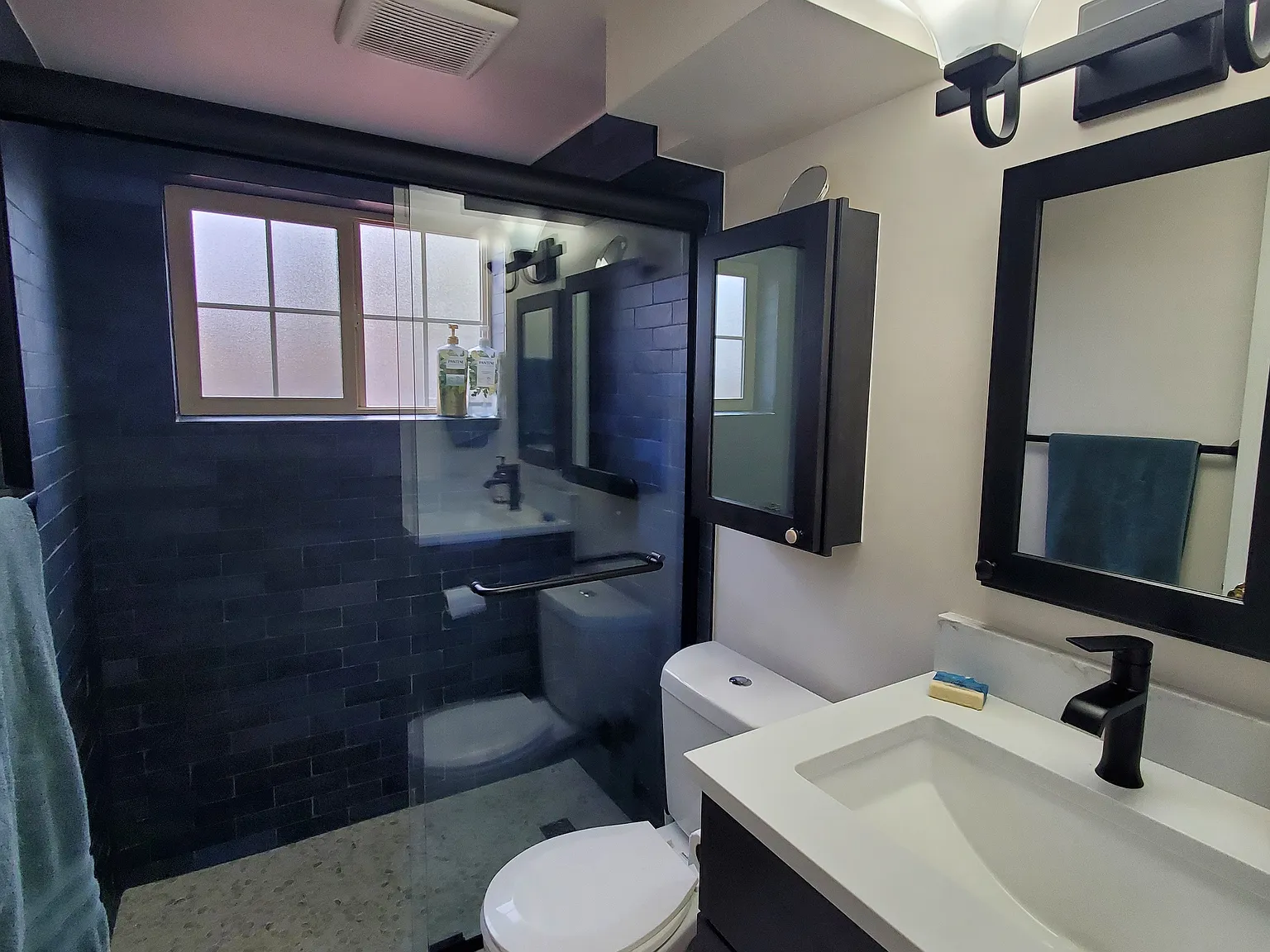4 bed, 2001 sqft, $5,400 — Photo 4