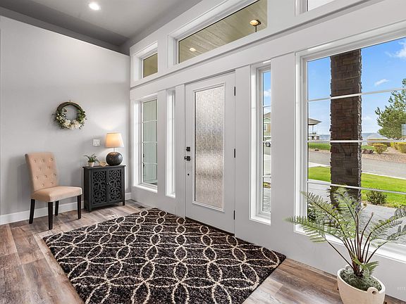 5th image of 2968 Dove Dr