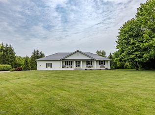 8921 Auburn Rd, Chardon, OH 44024
