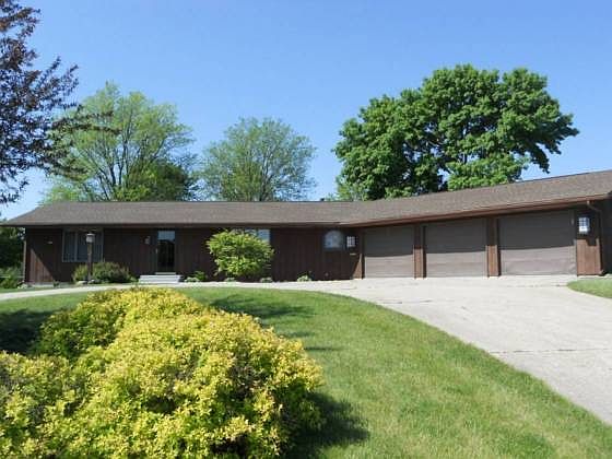1st image of 1311 Circle Dr