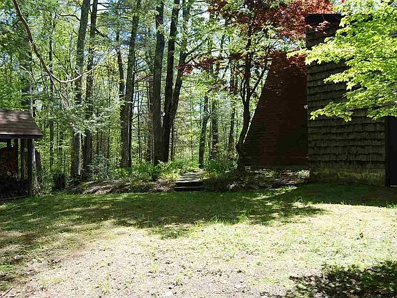 5th image of 39 Burpo Ln