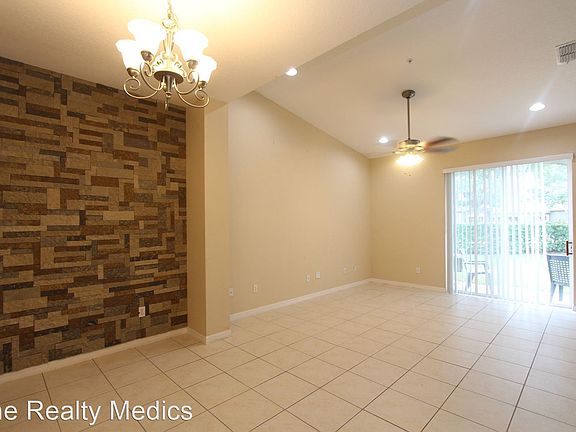 3rd image of 1056 Wickerwood St