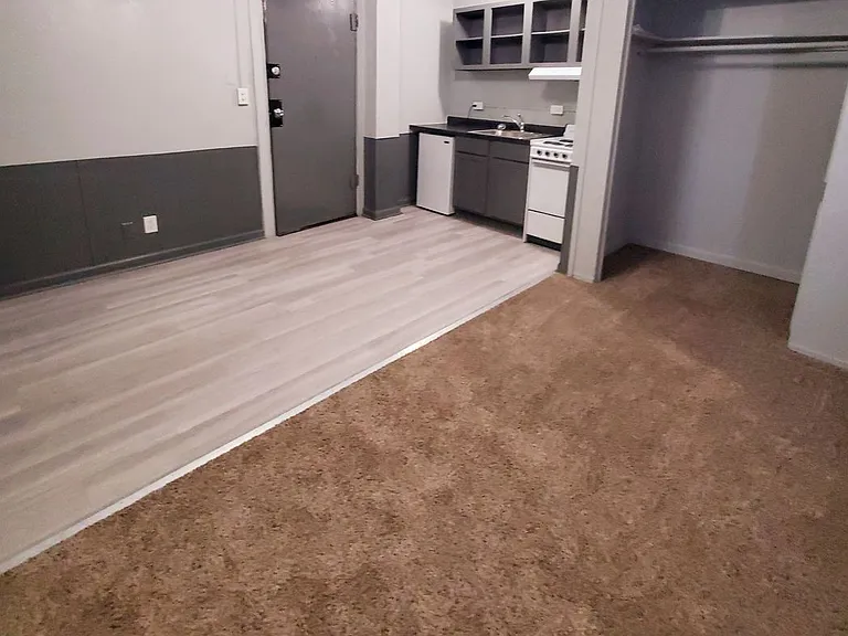 2205 Jones St — Photo 12