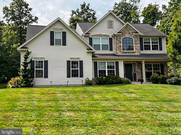 181 Overlook Rd, Morgantown, PA 19543