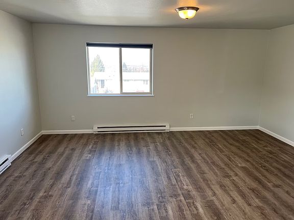 3rd image of 1324 Glendale St APT 3