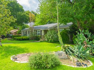 302 E Nottingham Dr, San Antonio, TX 78209