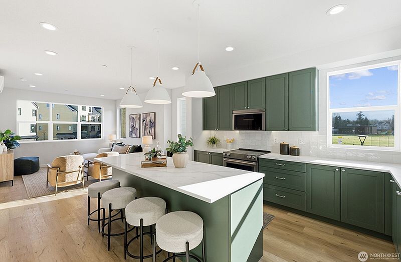 5th image of 795 7th Avenue NW