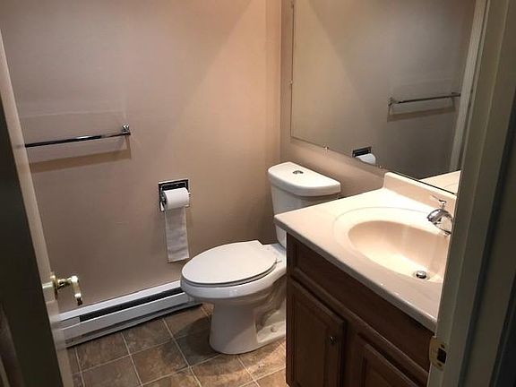 5th image of 15936 NE 15th St