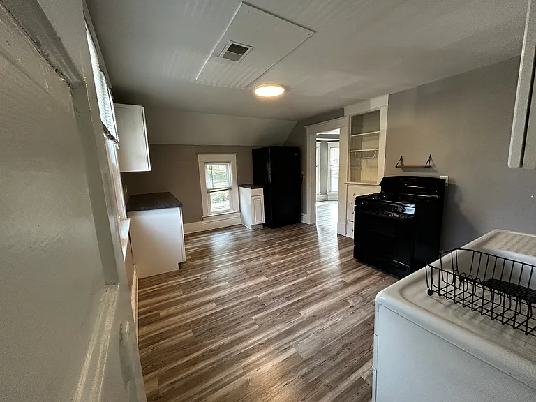 729 College Ave NE #2 — Photo 9
