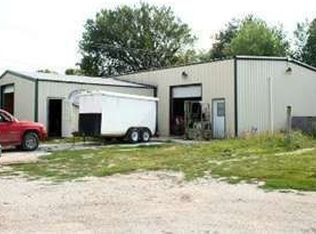 1208 Lord St, Trenton, MO 64683