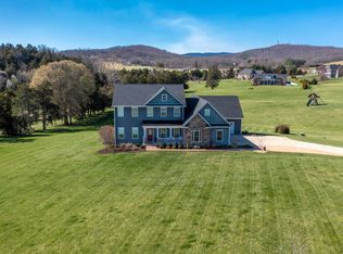 170 Woods Edge Dr, Lexington, VA 24450