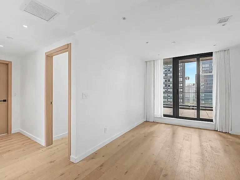 42-62 Hunter St #10A — Photo 22