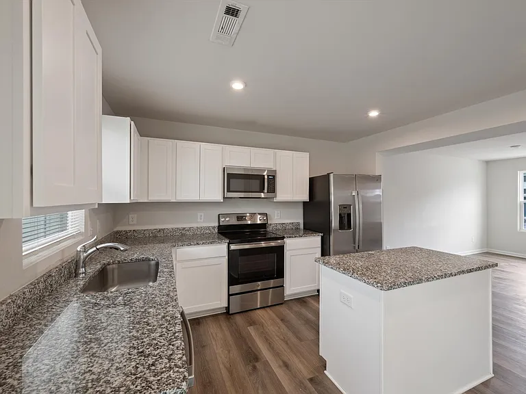 1607 Mountain Ash Ln — Photo 5
