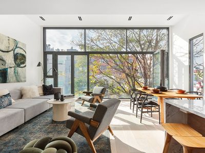 220 N 6th St, Brooklyn, NY, 11211