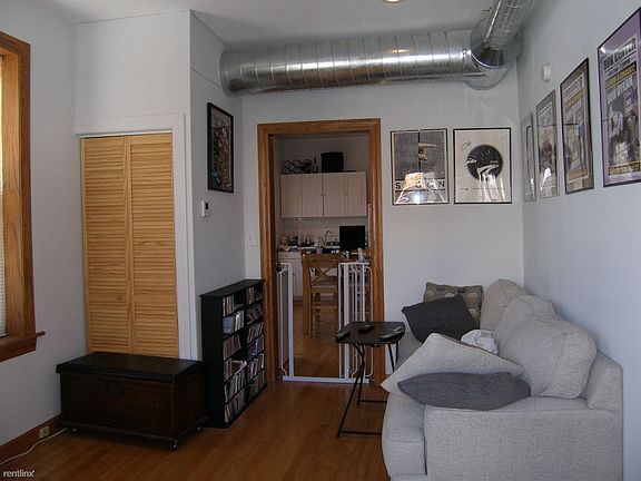2a living rm W
