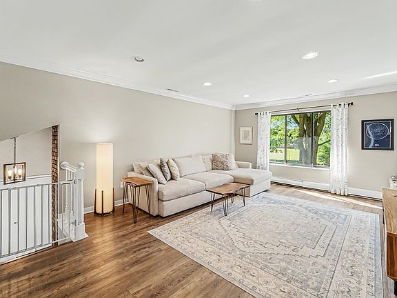 4th image of 6549 Napier Rd