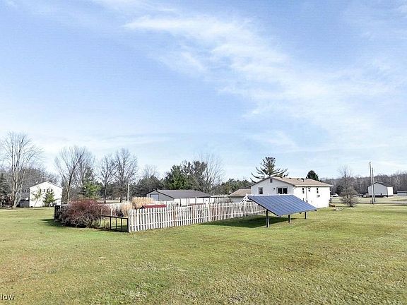 3rd image of 13830 Baumhart Rd