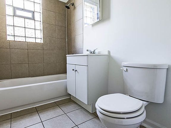 2nd image of 148 N La Crosse Ave #4604
