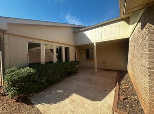 12214 Stratford Dr, Oklahoma City, OK 73120
