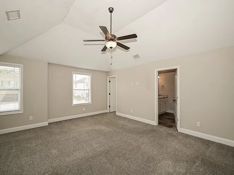 1217 Catawba Way — Photo 9