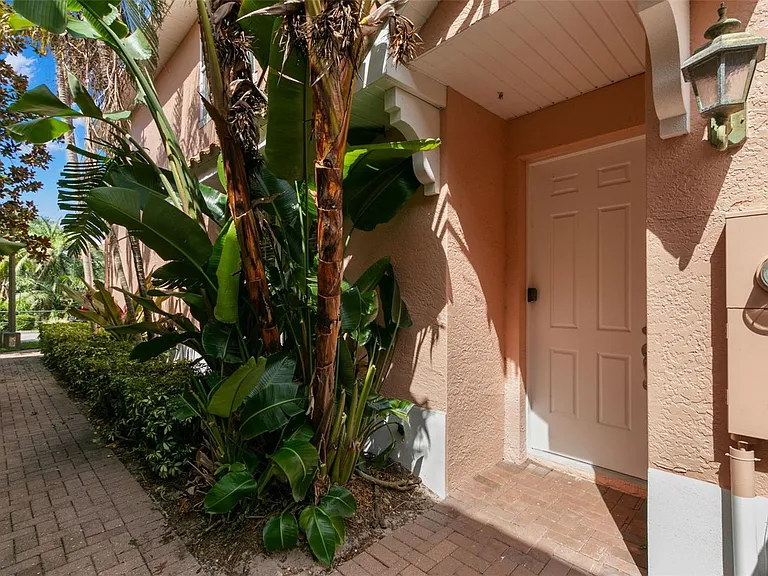 24 Mangrove Point — Photo 4