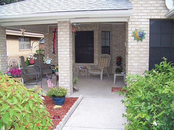 2nd image of 305 Rebecca Dr