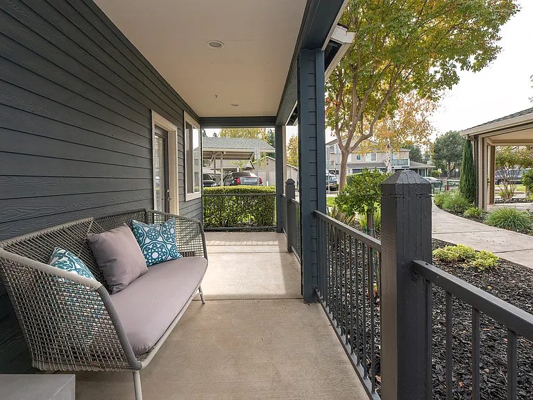 Atwood Apartments — Photo 10