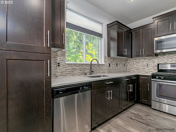 5th image of 6600 NE 68th Ave
