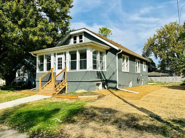 1002 Adams St, Ottawa, IL 61350
