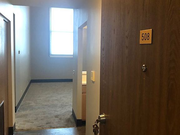 2nd image of 500 Maine St #508