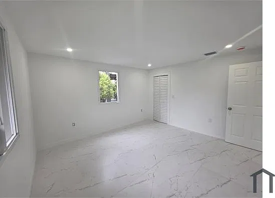 2 bed, 780 sqft, $2,700 — Photo 2