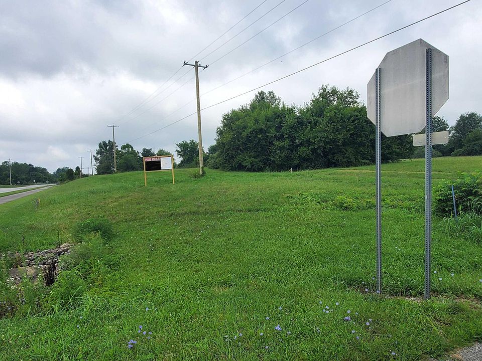 2nd image of 2100 Allen Ln