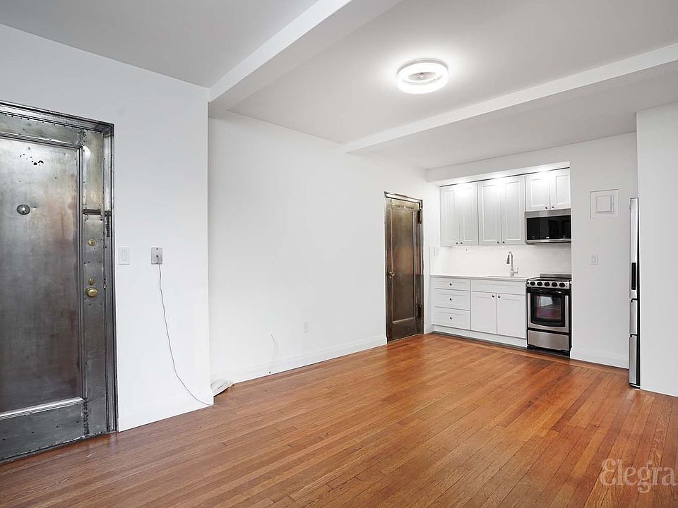 1st image of 325 W 45th St APT 517