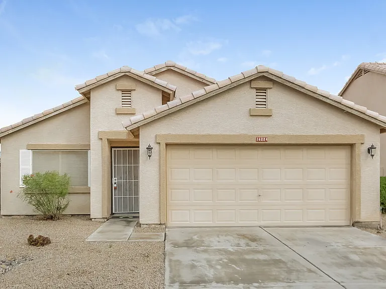 16224 W Pioneer St — Photo 1