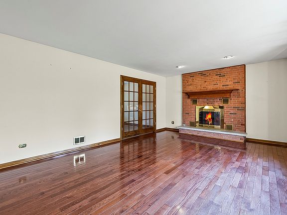 2nd image of 14405 Creekwood Dr