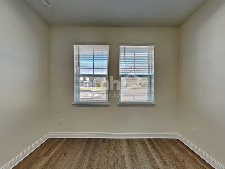 1533 Blue Nile Point — Photo 13
